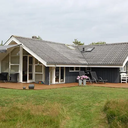 Vakantiehuis Secluded Haven In Rindby Fanø