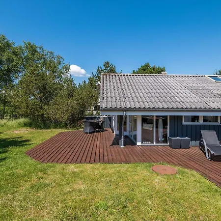 Vakantiehuis Secluded Haven In Rindby